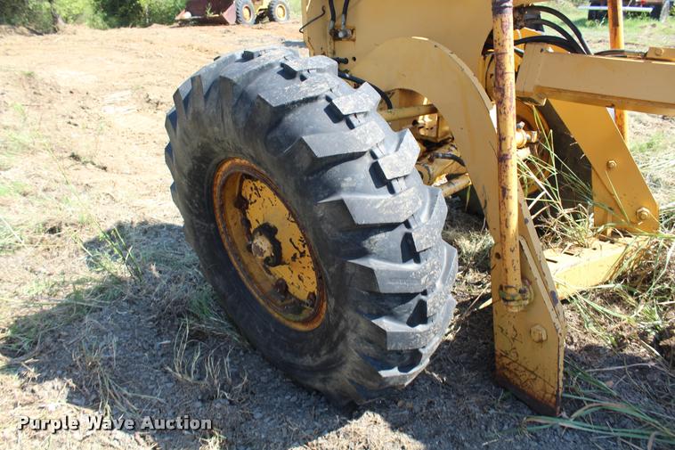 image for item K1962 1991 Champion 720A Series III motor grader