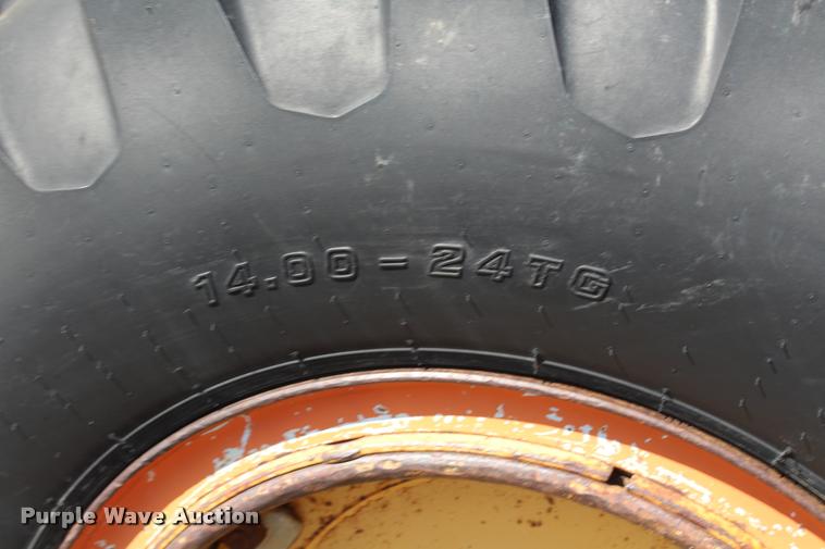 image for item K1962 1991 Champion 720A Series III motor grader