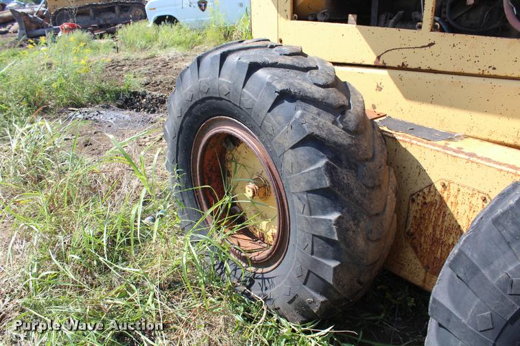 image for item K1962 1991 Champion 720A Series III motor grader