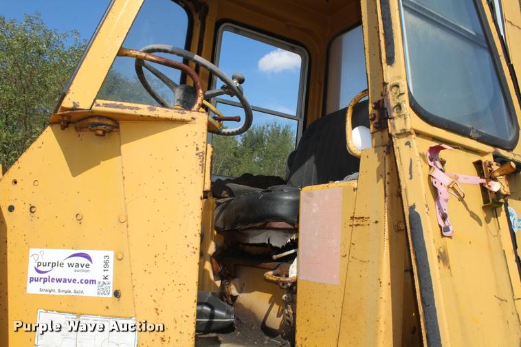 image for item K1963 1978 Caterpillar 910 wheel loader
