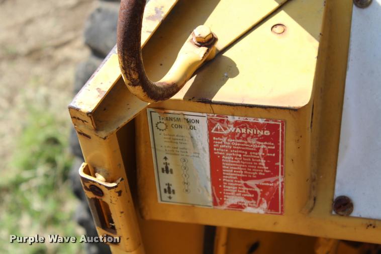 image for item K1963 1978 Caterpillar 910 wheel loader