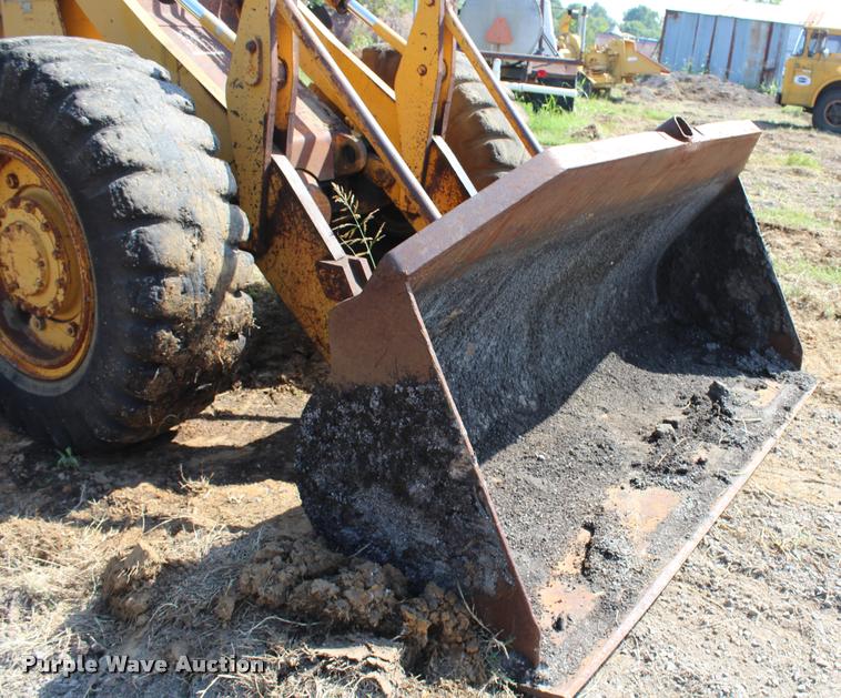 image for item K1963 1978 Caterpillar 910 wheel loader