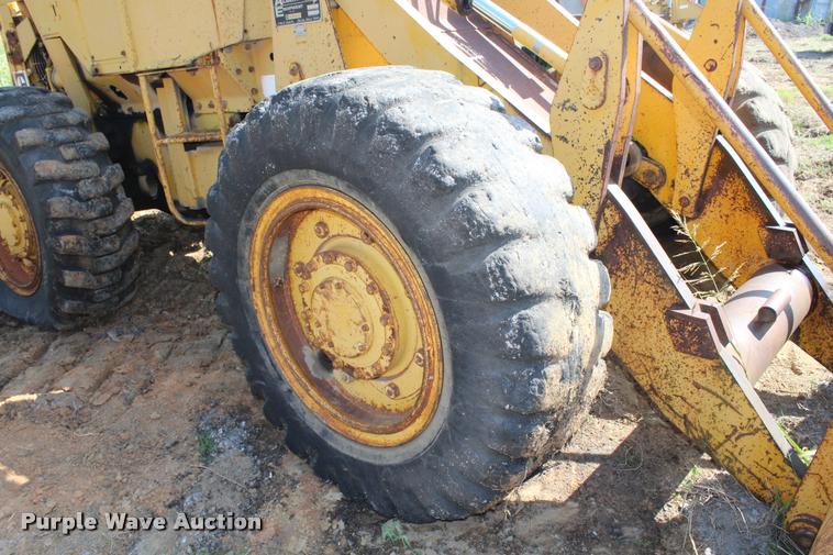 image for item K1963 1978 Caterpillar 910 wheel loader