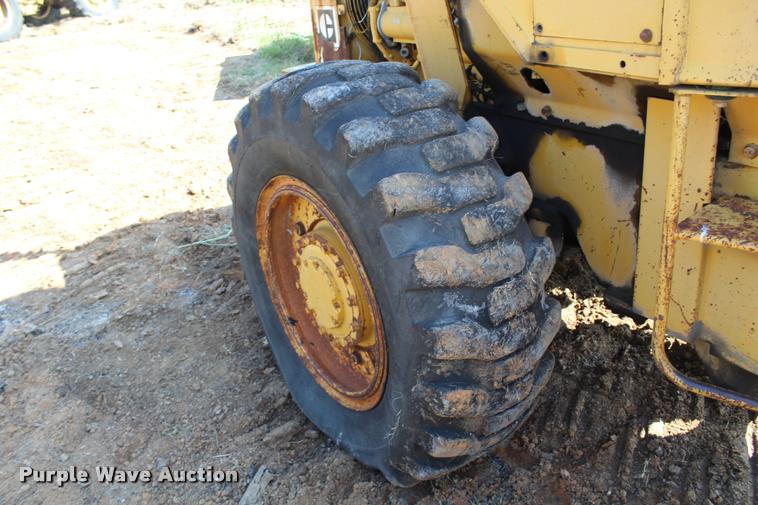 image for item K1963 1978 Caterpillar 910 wheel loader