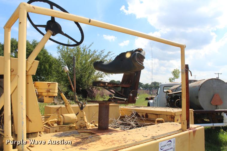 image for item K1964 Tampo pneumatic roller