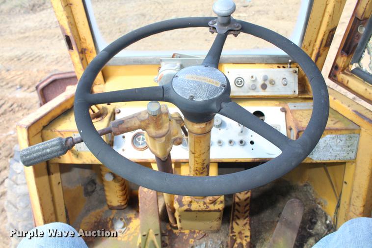image for item K1965 1974 Caterpillar 920 wheel loader