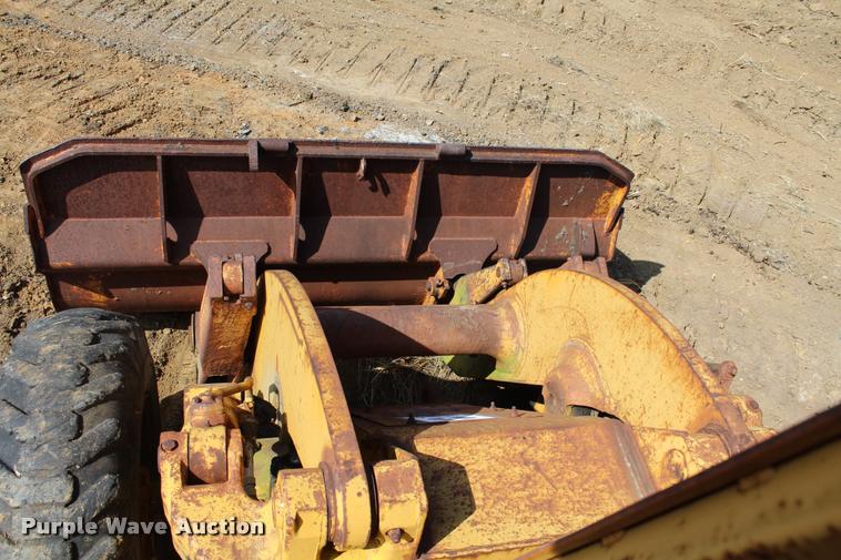 image for item K1965 1974 Caterpillar 920 wheel loader