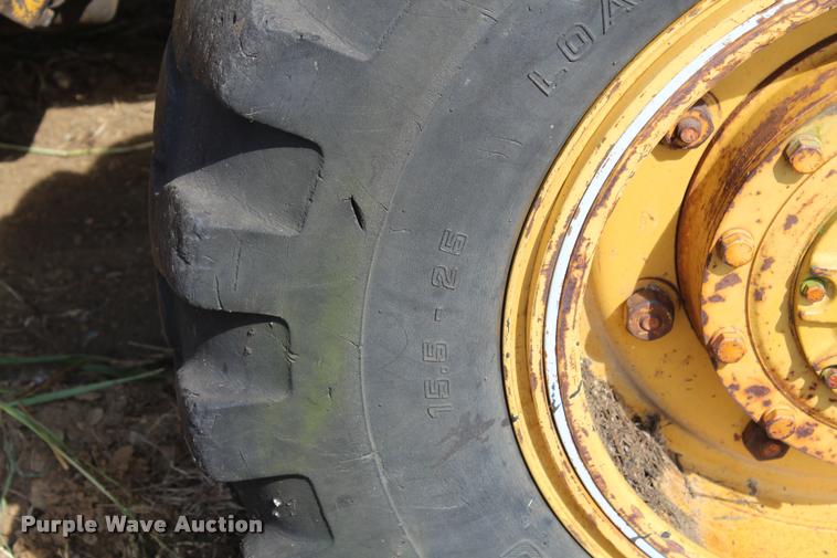 image for item K1965 1974 Caterpillar 920 wheel loader