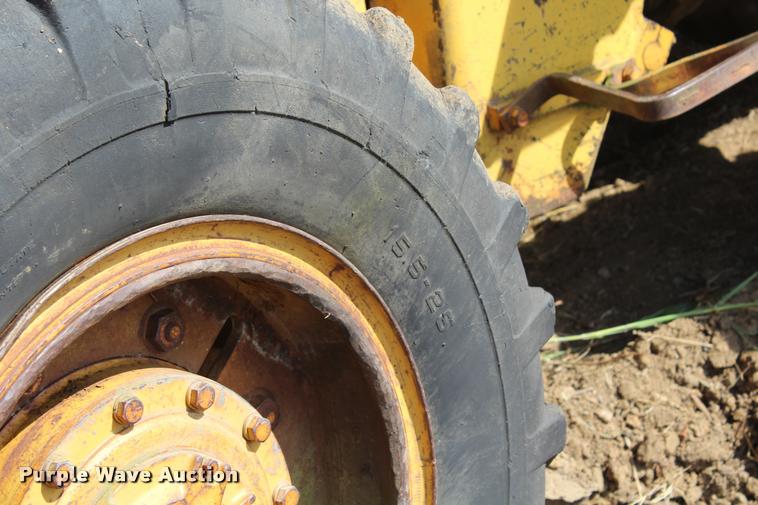 image for item K1965 1974 Caterpillar 920 wheel loader