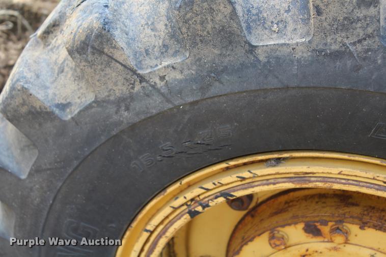 image for item K1965 1974 Caterpillar 920 wheel loader