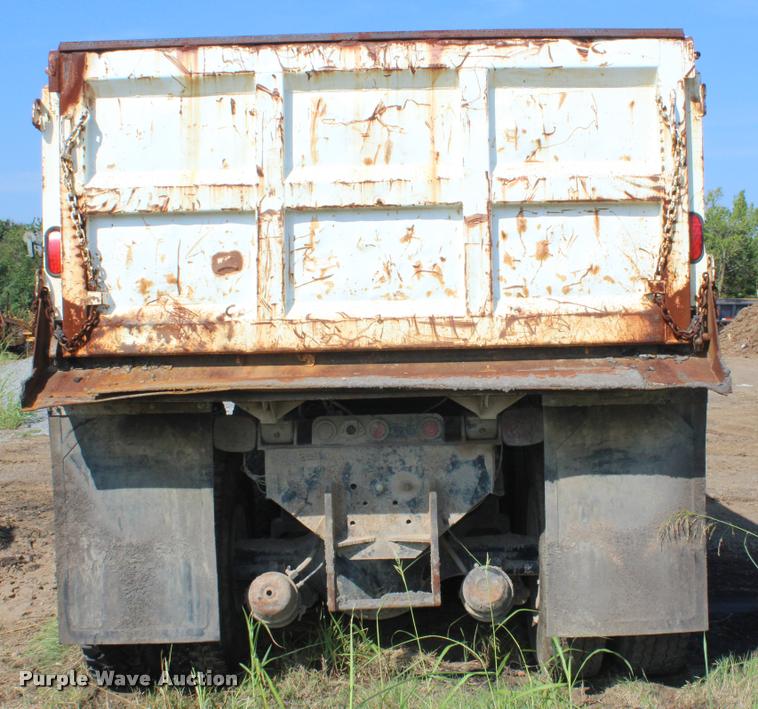 image for item K1969 1997 International 2554 dump truck