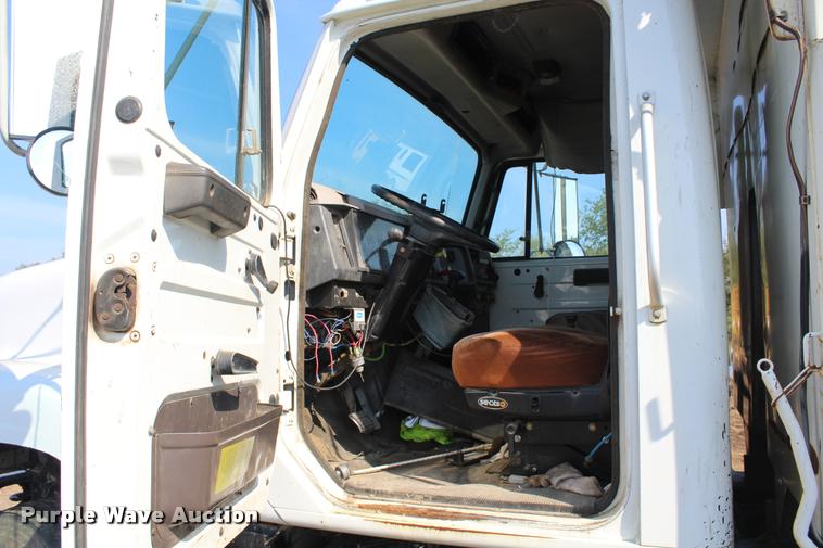 image for item K1969 1997 International 2554 dump truck