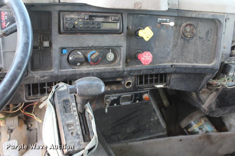 image for item K1969 1997 International 2554 dump truck