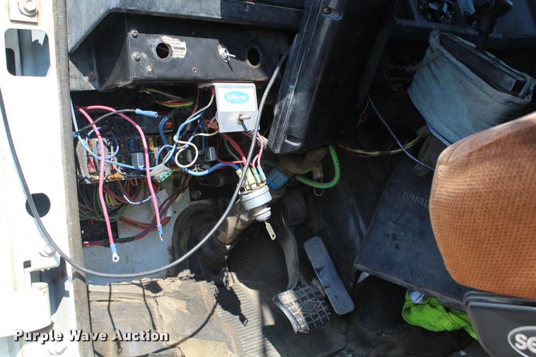 image for item K1969 1997 International 2554 dump truck