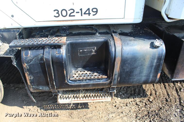 image for item K1969 1997 International 2554 dump truck