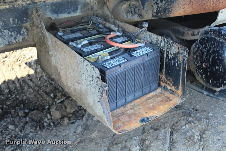 image for item K1969 1997 International 2554 dump truck