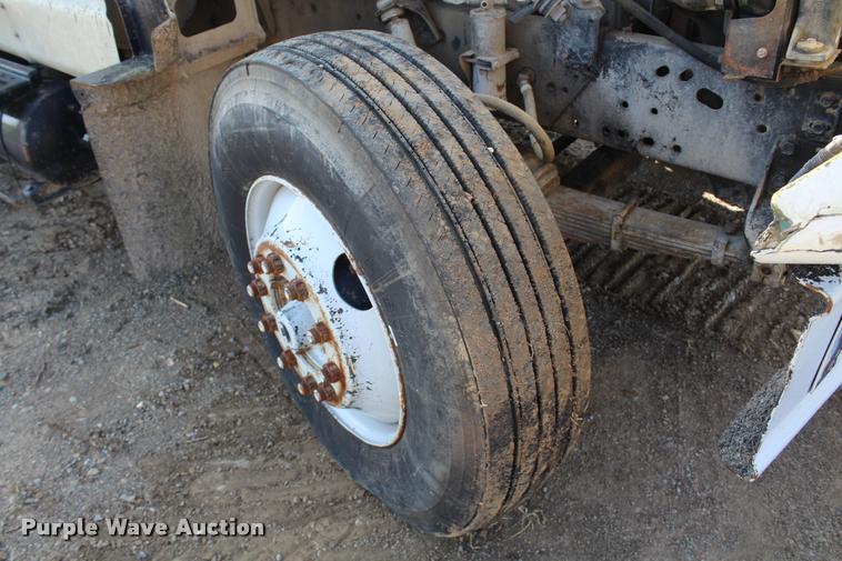 image for item K1969 1997 International 2554 dump truck