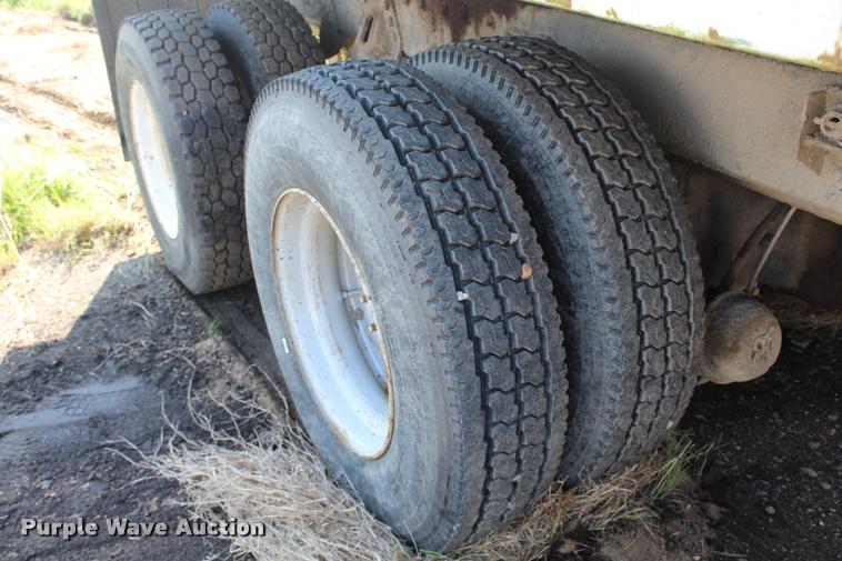 image for item K1969 1997 International 2554 dump truck