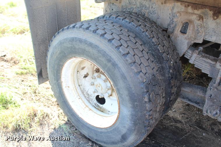 image for item K1969 1997 International 2554 dump truck