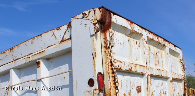 image for item K1969 1997 International 2554 dump truck