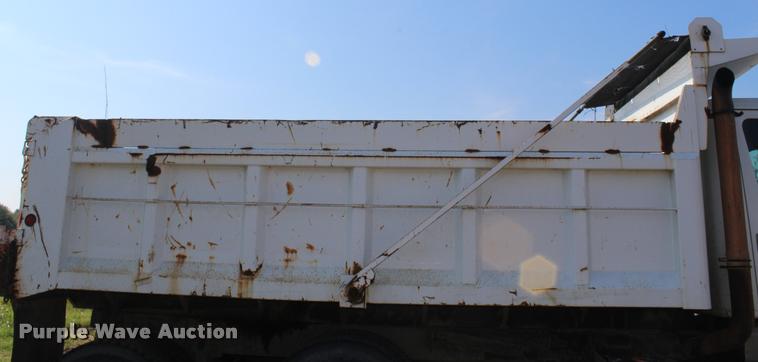 image for item K1969 1997 International 2554 dump truck