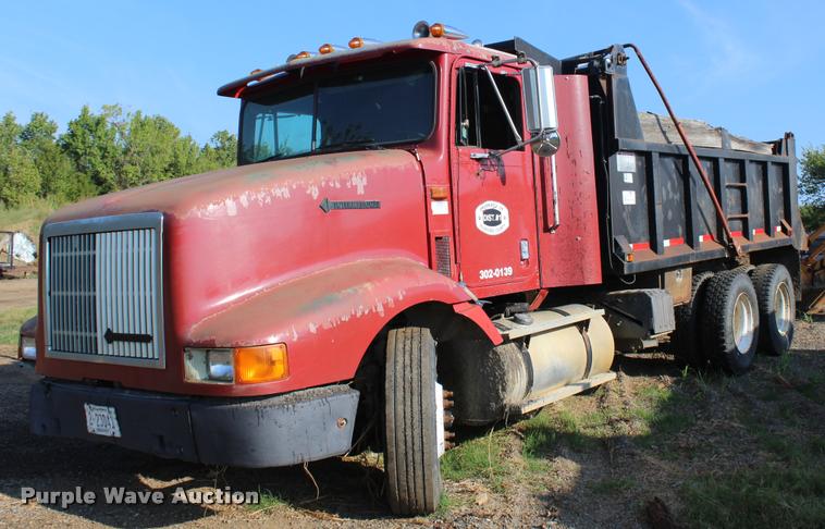 image for item K1970 1995 International 9200 dump truck