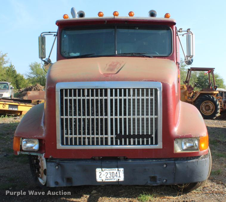 image for item K1970 1995 International 9200 dump truck