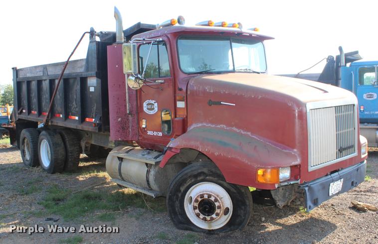 image for item K1970 1995 International 9200 dump truck