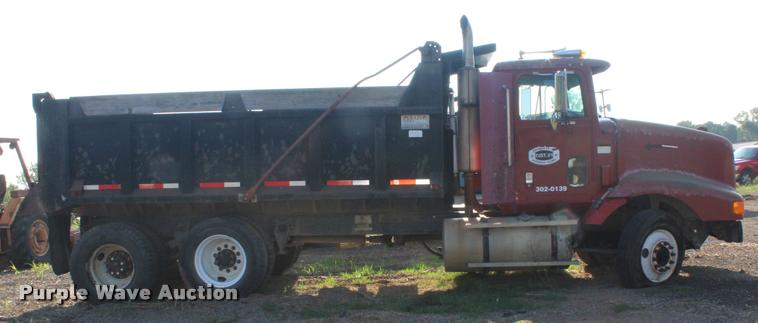 image for item K1970 1995 International 9200 dump truck