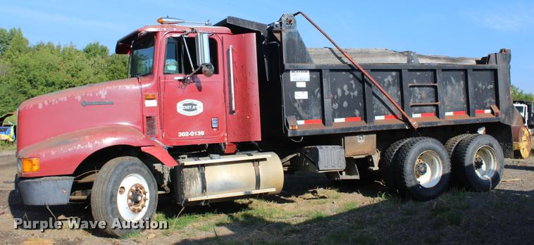image for item K1970 1995 International 9200 dump truck