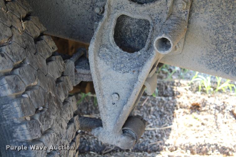 image for item K1970 1995 International 9200 dump truck