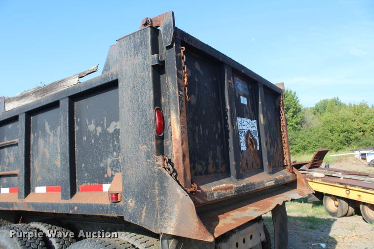 image for item K1970 1995 International 9200 dump truck