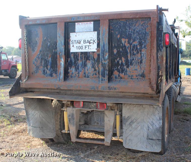 image for item K1971 1995 International 9400 dump truck
