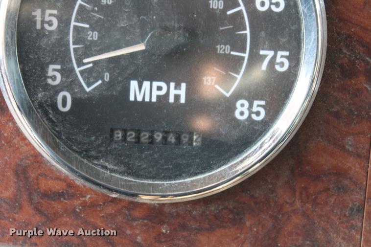 image for item K1971 1995 International 9400 dump truck