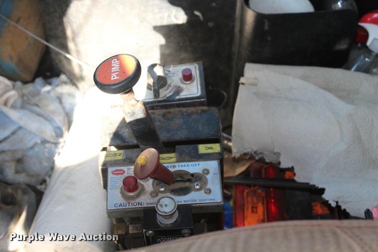 image for item K1971 1995 International 9400 dump truck