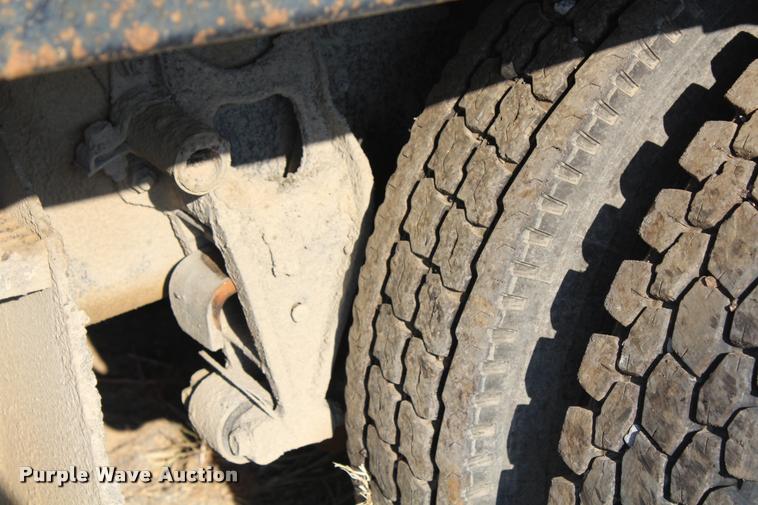 image for item K1971 1995 International 9400 dump truck