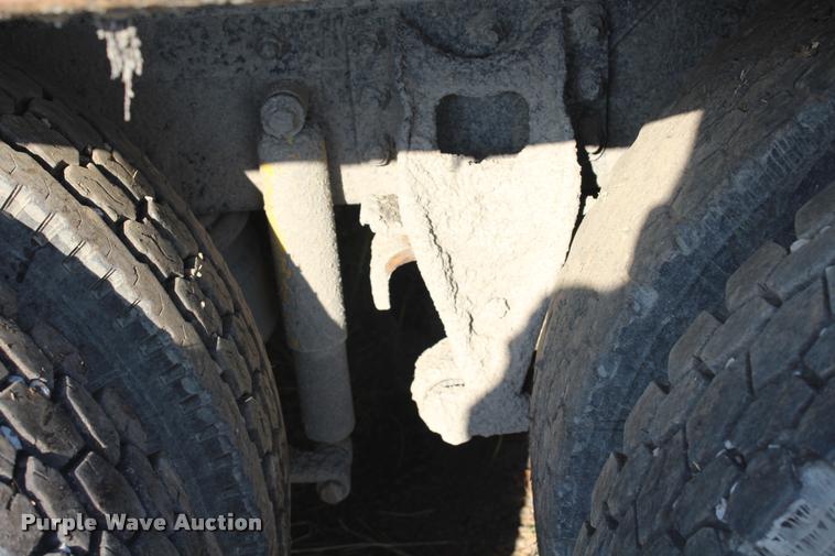 image for item K1971 1995 International 9400 dump truck