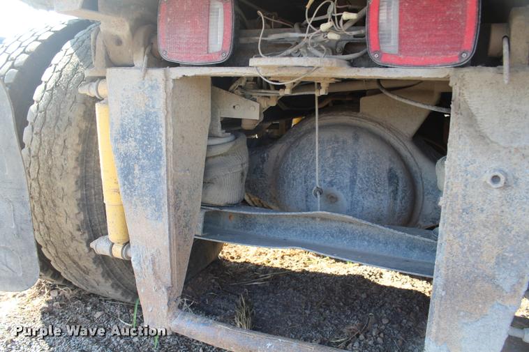 image for item K1971 1995 International 9400 dump truck