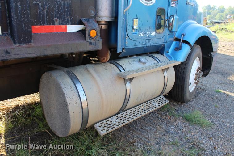 image for item K1971 1995 International 9400 dump truck