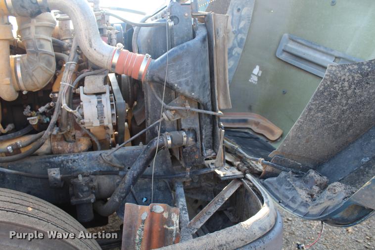 image for item K1971 1995 International 9400 dump truck