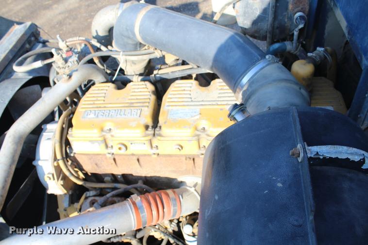 image for item K1971 1995 International 9400 dump truck