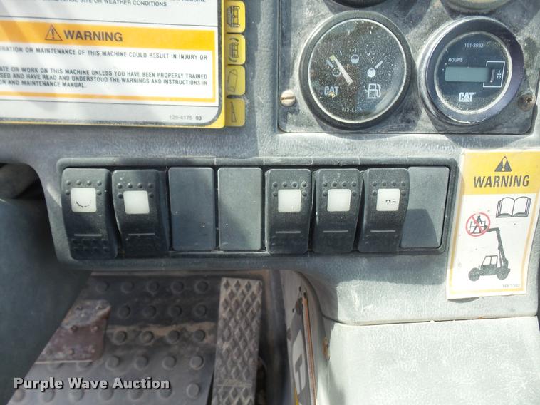 image for item K3709 1999 Caterpillar TH103 telehandler