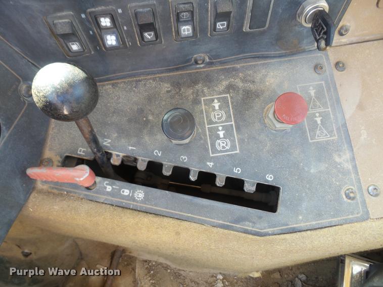 image for item K3729 2003 Caterpillar 615C Series II elevating scraper