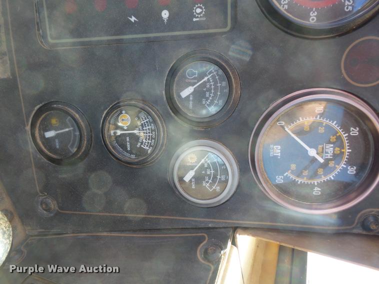 image for item K3729 2003 Caterpillar 615C Series II elevating scraper