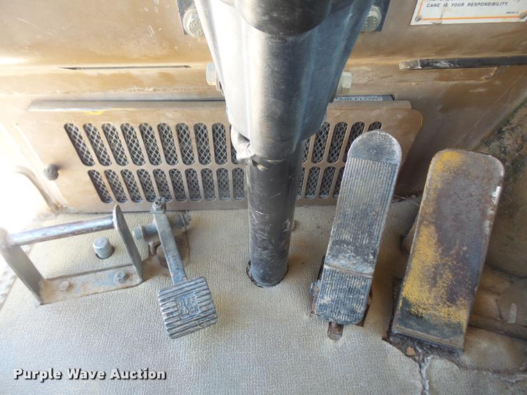 image for item K3729 2003 Caterpillar 615C Series II elevating scraper