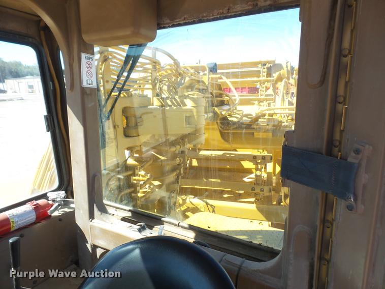 image for item K3729 2003 Caterpillar 615C Series II elevating scraper