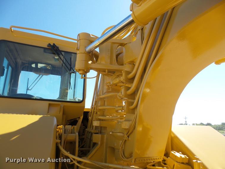 image for item K3729 2003 Caterpillar 615C Series II elevating scraper