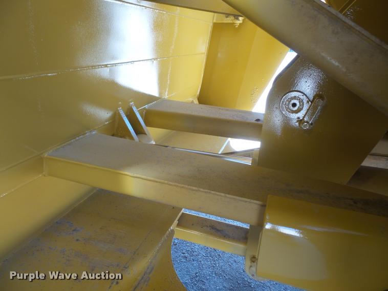 image for item K3729 2003 Caterpillar 615C Series II elevating scraper