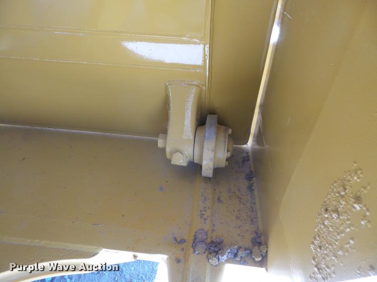 image for item K3729 2003 Caterpillar 615C Series II elevating scraper