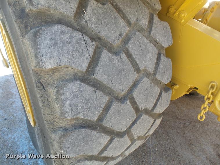 image for item K3729 2003 Caterpillar 615C Series II elevating scraper